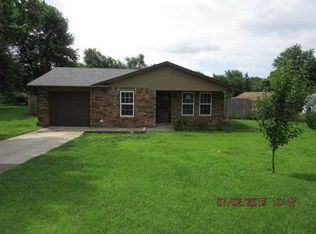 2414 W Turtle Creek Dr, Rogers, AR 72756