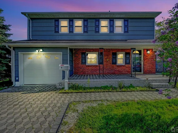 2 Wick Dr, Sayreville, NJ 08872