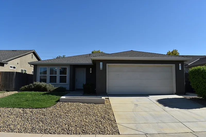 524 Janell Ct