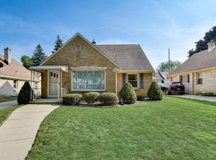 3709 W Ruskin St, Milwaukee, WI 53215