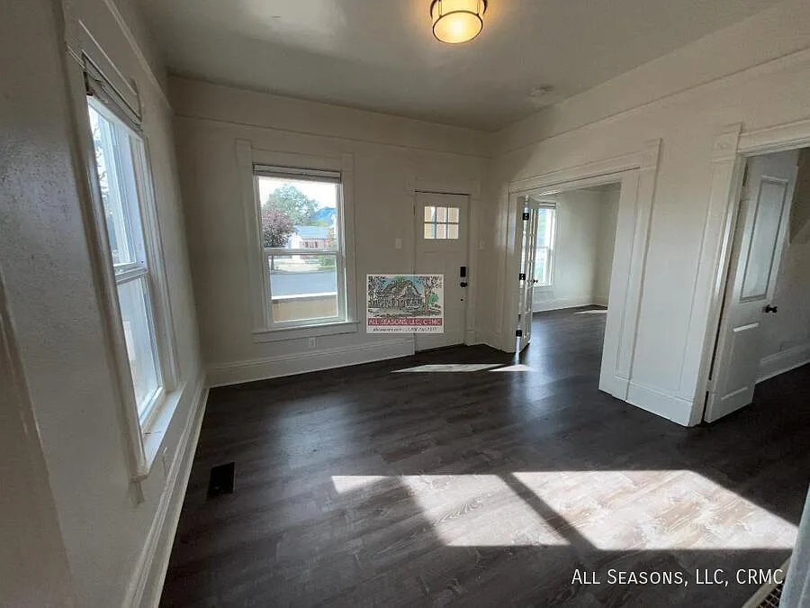 24 W Las Animas Street — Photo 2