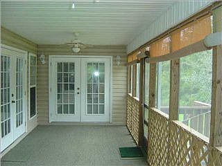 4th image of 593 Nebraska Cres
