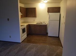 573 County Road J APT 7, Roberts, WI 54023
