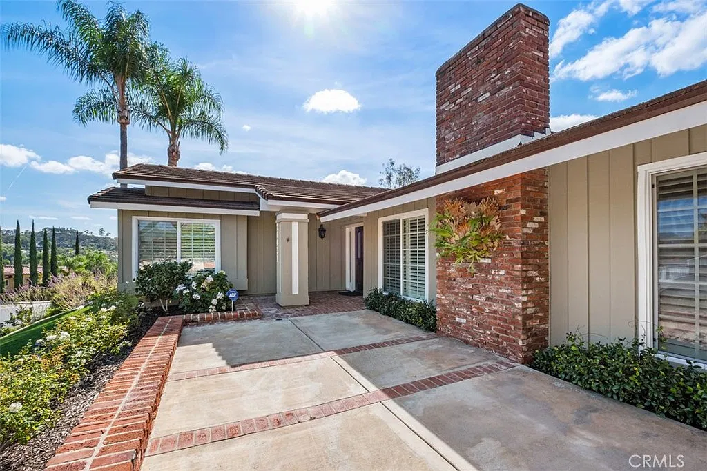 6 bed, 2943 sqft, $6,500 — Photo 3