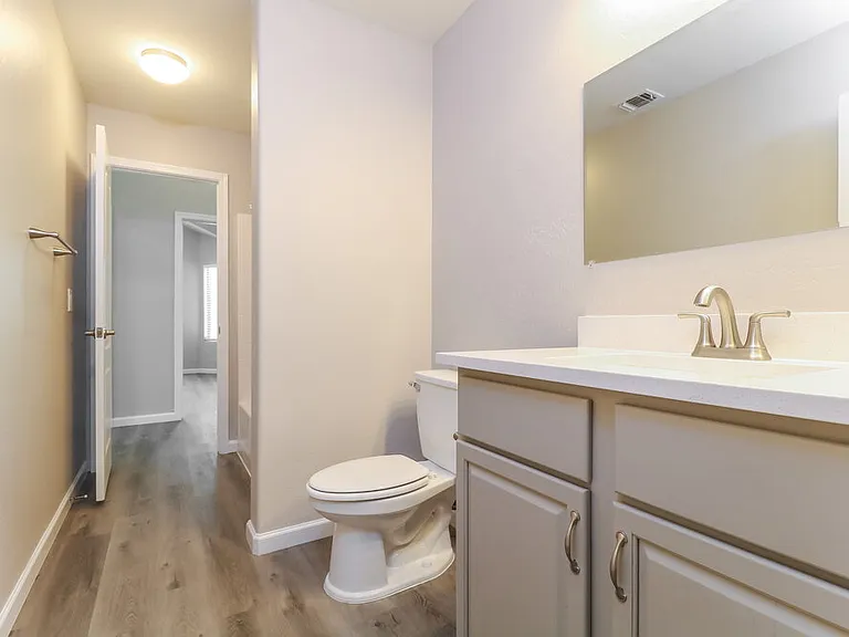 5807 S 248th Ln — Photo 15