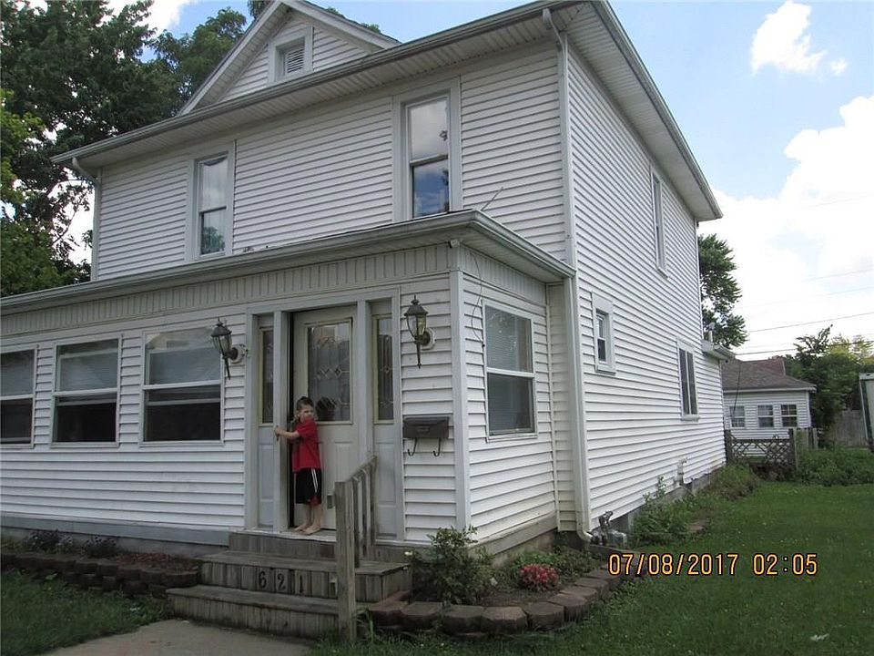 2nd image of 621 Adams St