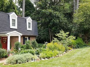 700 Northampton Dr, Cary, NC 27513