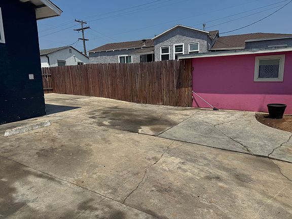 5th image of 2546 Violet St #2546