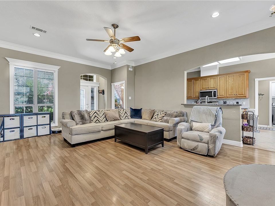 1st image of 2703 Colony Hills Dr