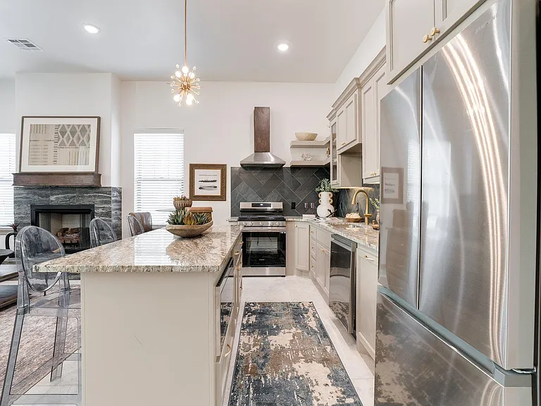 2506 N Douglas Ave — Photo 19