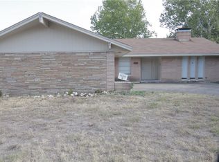 1340 Stevens Ridge Dr, Dallas, TX 75211