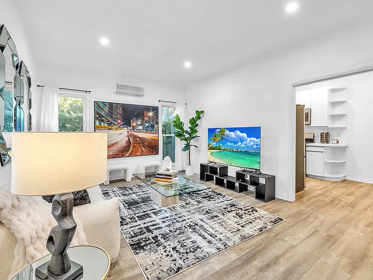 8700 Bonner Dr — Photo 1