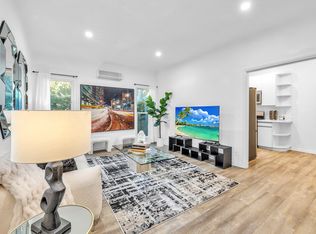 8700 Bonner Dr, Los Angeles, CA 90048