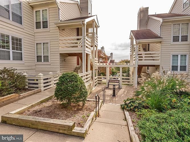 1st image of 4505 Hazeltine Ct APT H