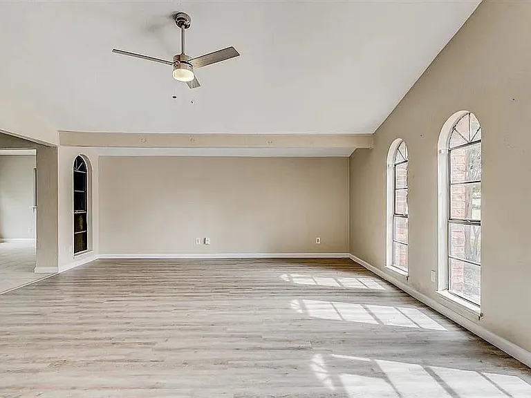 1316 Royster Rd — Photo 3