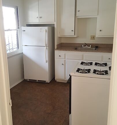 3rd image of 939 N Stanley Ave APT 4