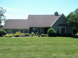 W339S9337 Valley View Dr, Mukwonago, WI 53149