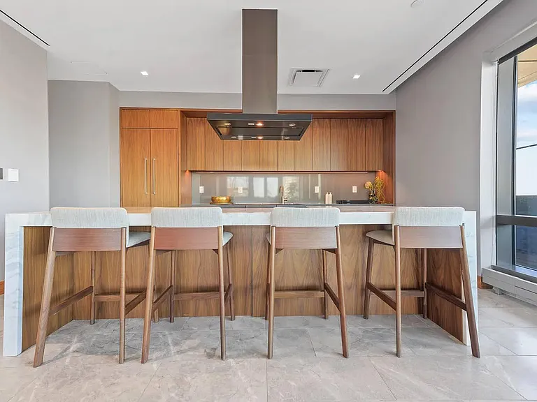 75 Park Ln #201 — Photo 20