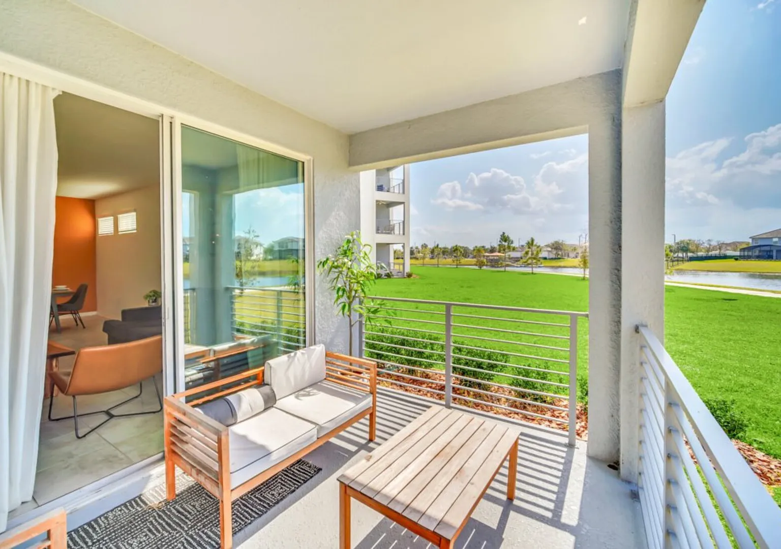 3131 PD - Luxury 3-Bed Condo in Storey Lake Resort — Photo 1