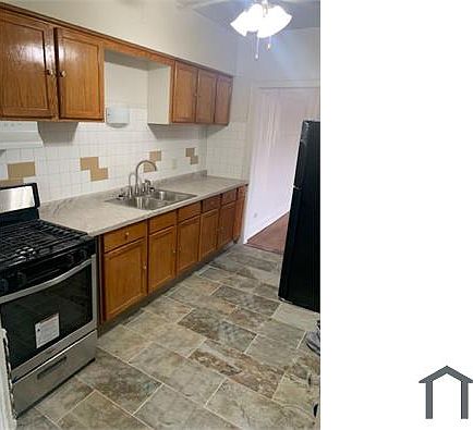 2nd image of 8232 S Merrill Ave