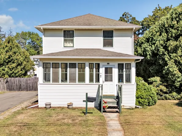 14 Fernwood Street, Wethersfield, CT 06109