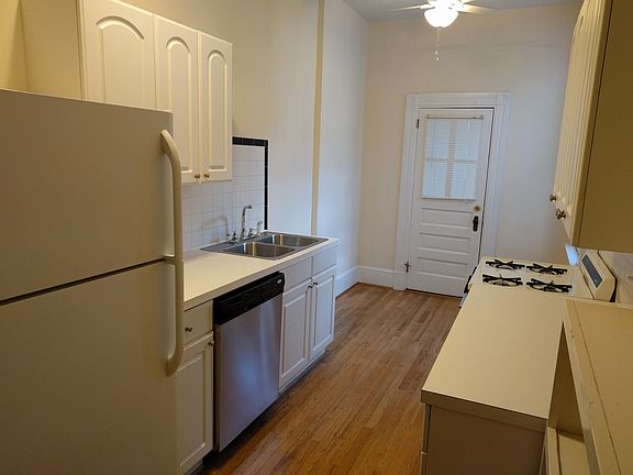 2nd image of 525 Simpson St APT 2
