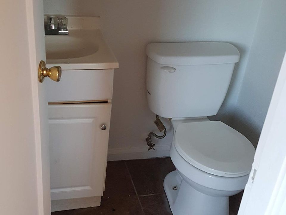 1st image of 2916 Hoyt Ave APT 3