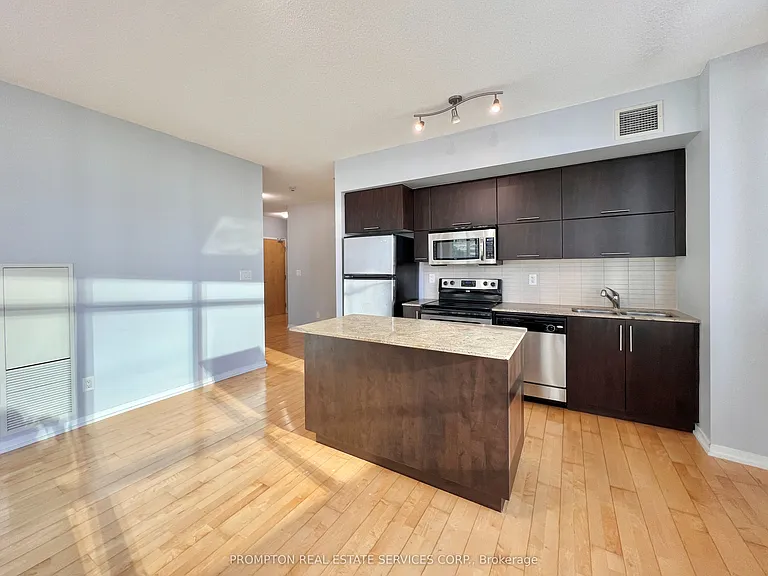 65 Bremner Blvd #1910 — Photo 15