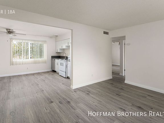 3rd image of 4271 Columbus St #4271