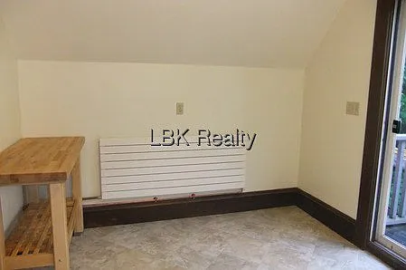 61 Judkins St — Photo 6
