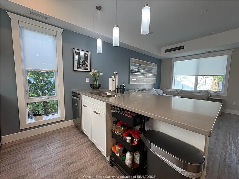 550 Sandison St #71 — Photo 8