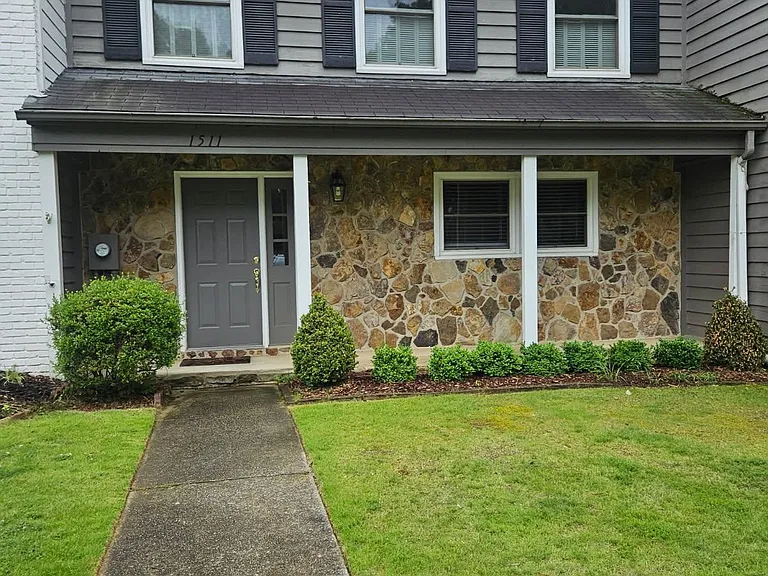 1511 Regency Blvd SE — Photo 1