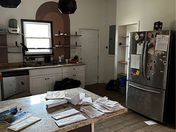 3rd image of 1902 3rd Ave