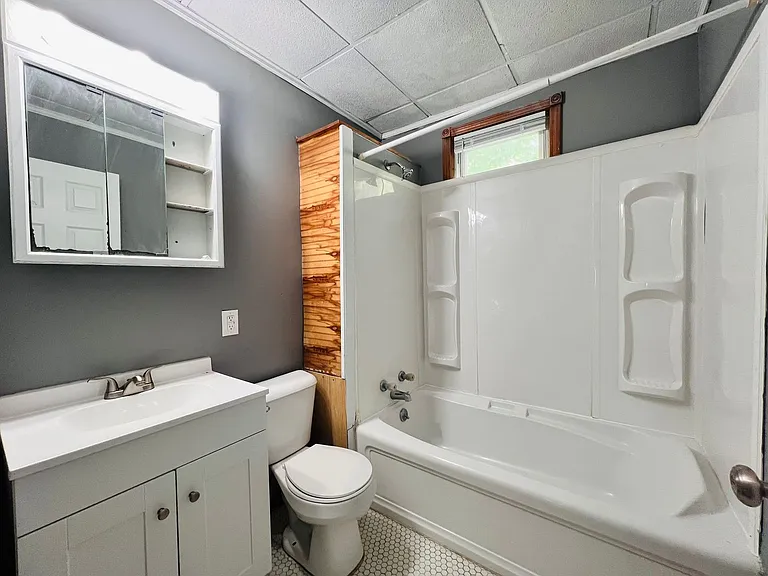 3915 Willys Pkwy — Photo 8