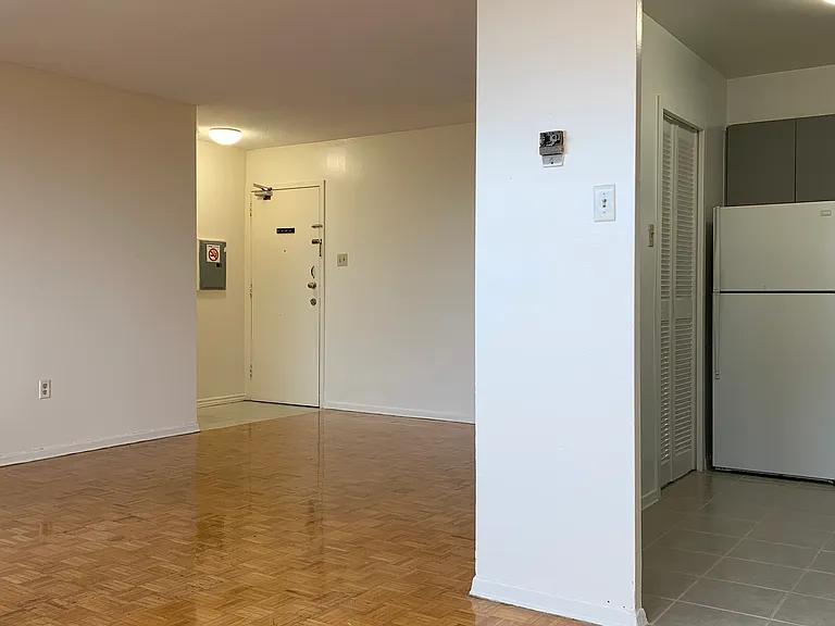 450 Winona Dr — Photo 19