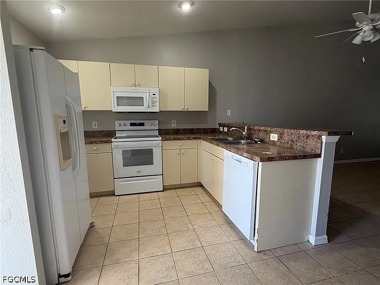 4535 26th St SW — Photo 3