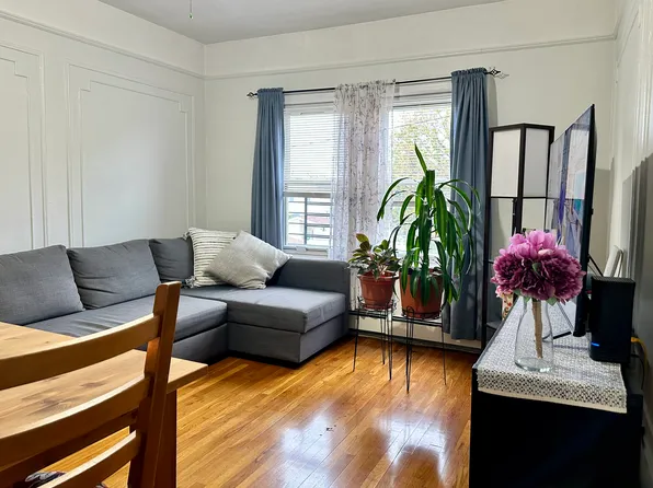 96-06 134th Road image 2 of 11