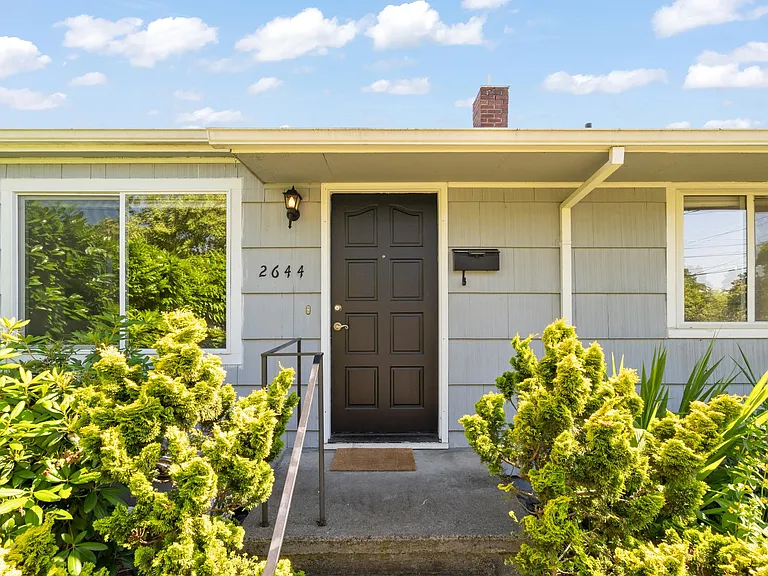 2644 N Baldwin St — Photo 3