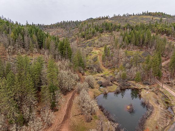 4th image of 2527 Crowfoot Rd