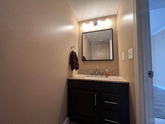5th image of 3519 Amberway Ct
