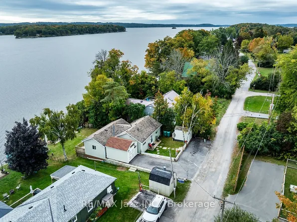 923 Silver Leaf Dr, Otonabee South Monaghan, ON K0L 1B0