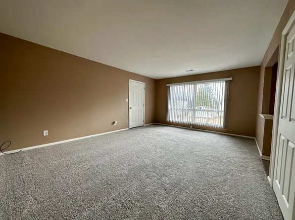 105 Floss Mar Ct, East Peoria, IL 61611