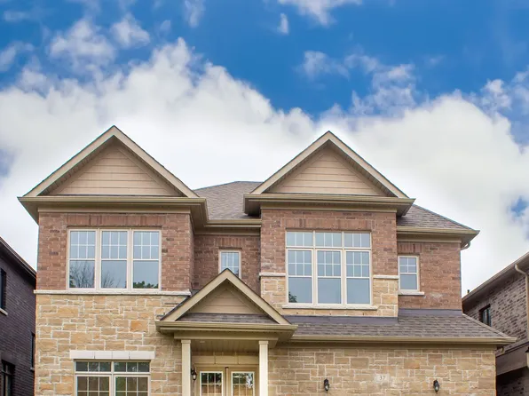 37 Calypso Ave, Springwater, ON L9X 2E3