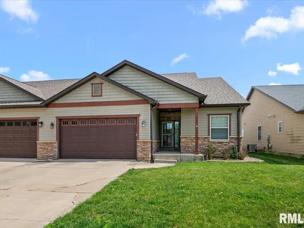 512 E Spruce St, Chatham, IL 62629