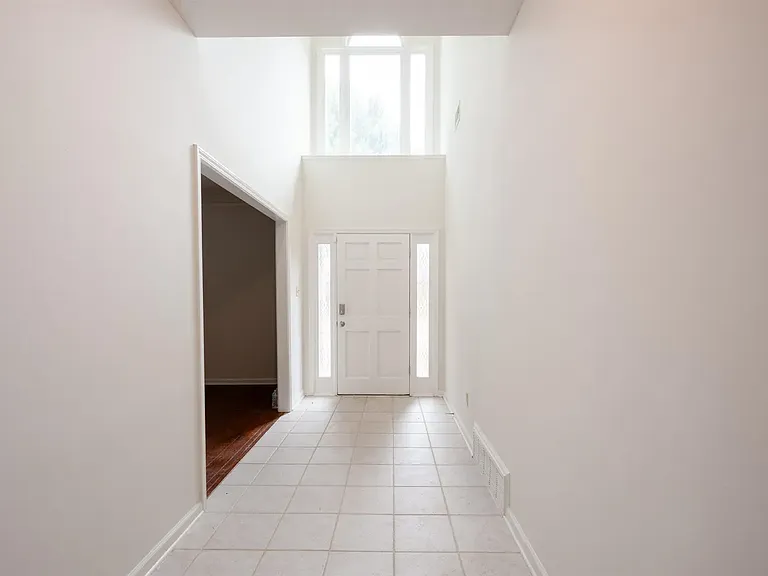 3911 Lighthouse Ln — Photo 3
