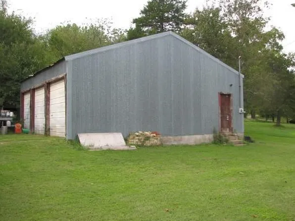 110 S Horse Creek Rd #8, Sulphur Springs, AR 72768