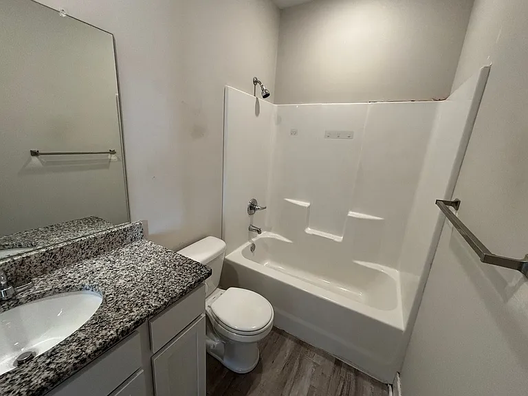 2508 W 55th St N — Photo 10