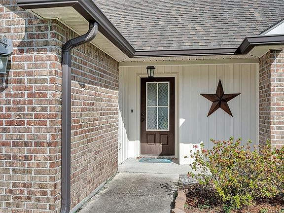 3rd image of 206 Ashton Oaks Ln