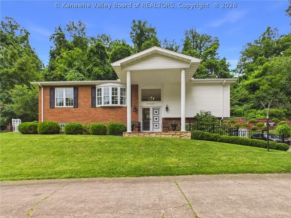 1094 Green Meadow Rd, Charleston, WV 25314