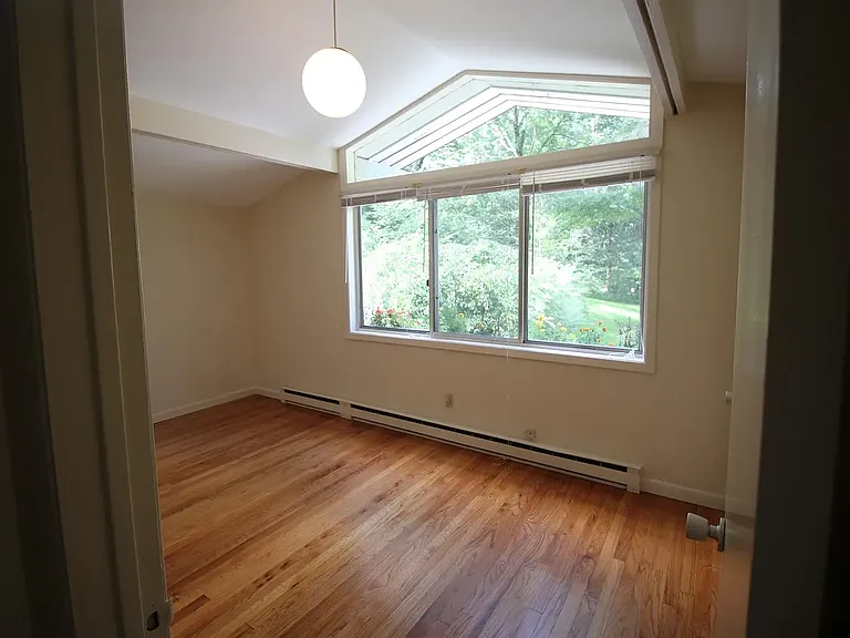 301 Mill Rd — Photo 12